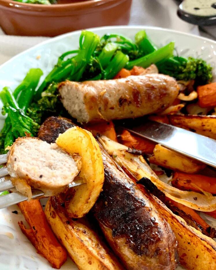 ۱۰ غذای سریع و خوشمزه با سوسیس و کالباس که همه عاشقش می‌شن